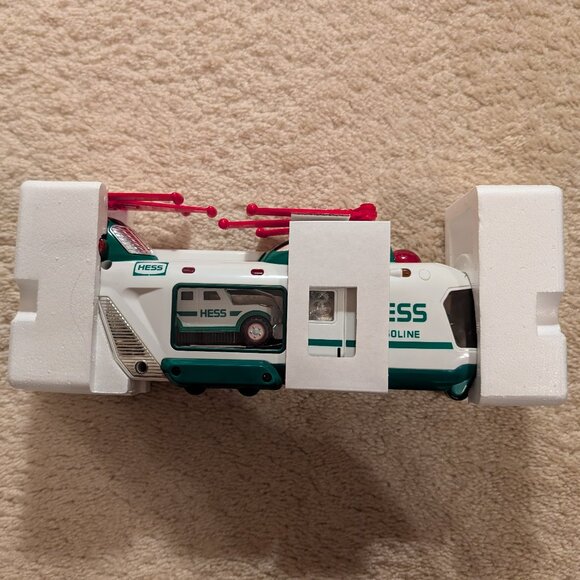 2001 Hess Helicopter with Motorcycle and Cruiser NWT - Picture 9 of 10